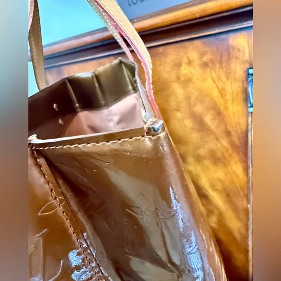 Pre-Loved Louis Vuitton Monogram Vernis Reade MM Women's Tote Bronze